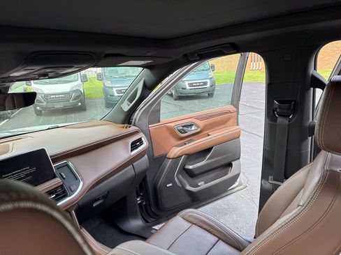 Used 2022 Chevrolet Tahoe High Country AWD/4WD image 45