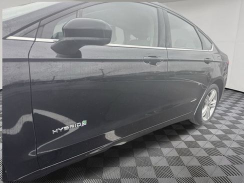Used 2018 Ford Fusion S FWD image 9