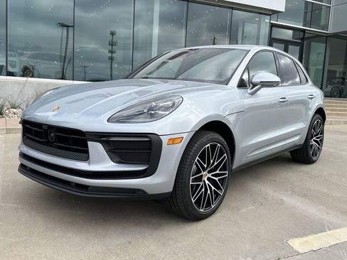 Certified 2026 Porsche Macan image 1
