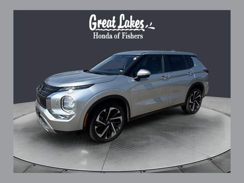 Used 2024 Mitsubishi Outlander SE AWD/4WD image 1