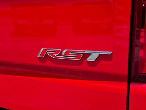 Used 2021 Chevrolet Silverado 1500 RST AWD/4WD image 12