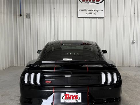 Used 2017 Ford Mustang GT w/ Black Accent Package RWD image 4