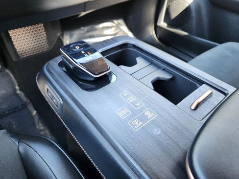 Used 2024 Nissan Ariya AWD image 17