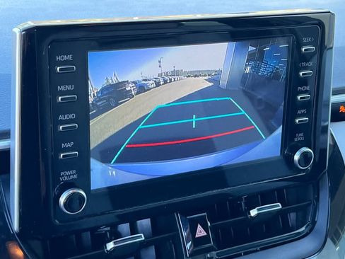 Used 2019 Toyota Corolla SE image 18