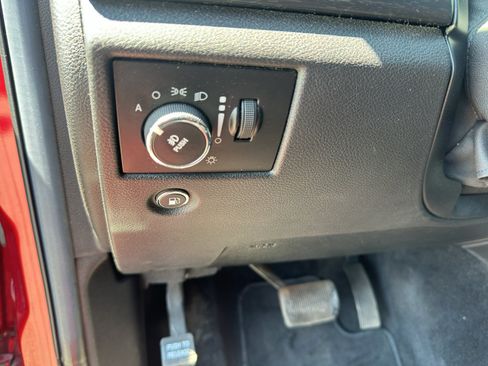 Used 2014 Jeep Grand Cherokee Laredo AWD/4WD image 16