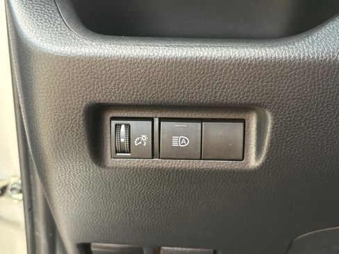 Used 2019 Toyota RAV4 LE w/ Carpet Mat Package FWD image 12