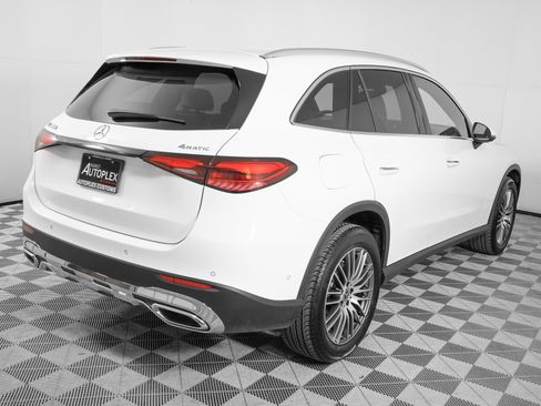 Used 2025 Mercedes-Benz GLC 300 GLC 300 image 5