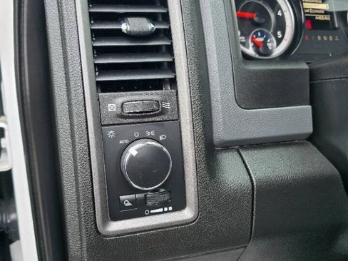 Used 2018 RAM 1500 Tradesman AWD/4WD image 14