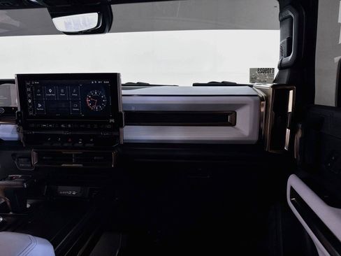 Used 2025 GMC Hummer EV 3X AWD/4WD image 31