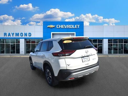 Used 2023 Nissan Rogue SV AWD/4WD image 6
