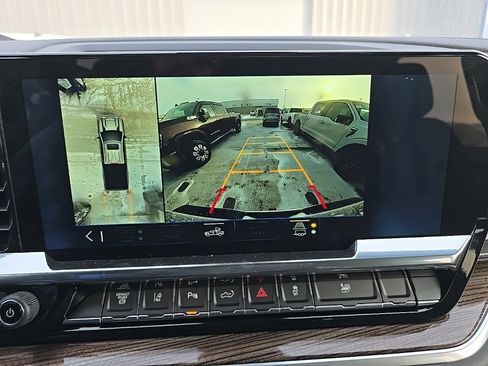 Used 2025 Chevrolet Silverado 2500 LT image 23