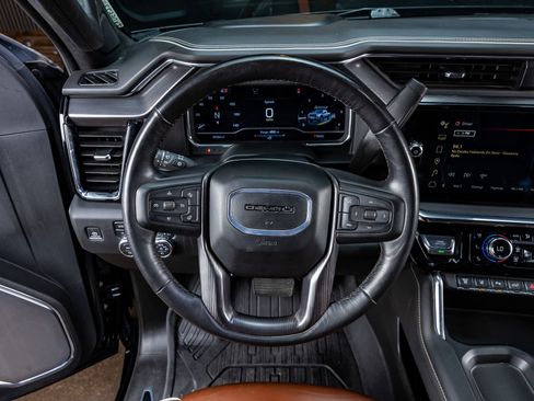 Used 2024 GMC Sierra 2500 Denali Ultimate image 19