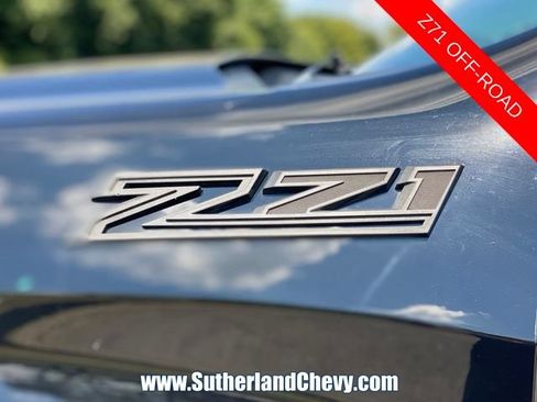 Used 2021 Chevrolet Silverado 1500 LT Trail Boss w/ LPO, Dark Essentials Package AWD/4WD image 11