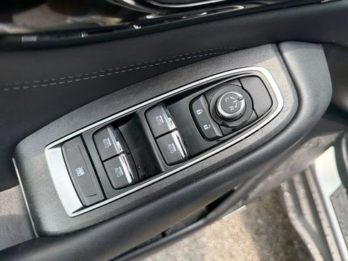 Certified 2025 Subaru Outback Limited XT AWD/4WD image 17