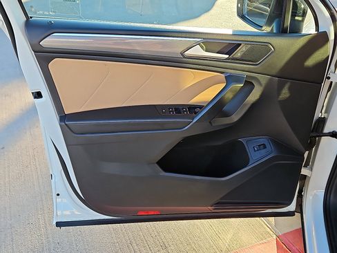 Certified 2022 Volkswagen Tiguan SE R-Line image 12