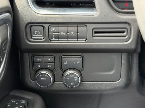 Used 2023 Chevrolet Tahoe LT AWD/4WD image 7