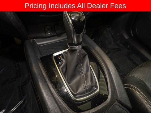 Used 2017 Nissan Rogue SV FWD image 14
