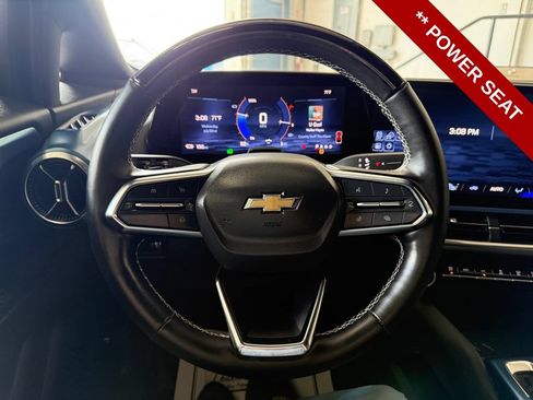 Used 2024 Chevrolet Equinox EV LT w/ Active Safety Package 3 FWD image 17