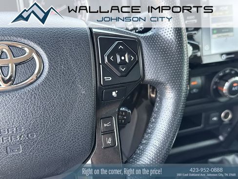 Used 2024 Toyota 4Runner TRD Off-Road Premium AWD/4WD image 31