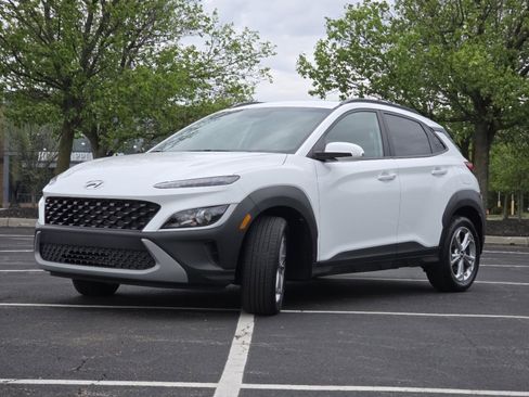 Used 2023 Hyundai Kona SEL AWD/4WD image 17