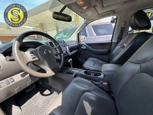 Used 2010 Nissan Frontier PRO-4X w/ Pro-4x Value Truck Pkg image 11