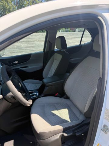 Used 2021 Chevrolet Equinox LS FWD image 9