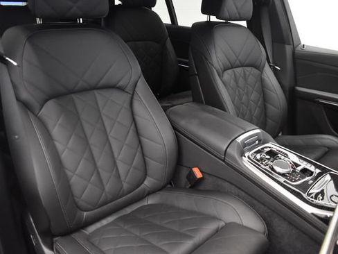 Used 2026 BMW X7 xDrive40i AWD/4WD image 6