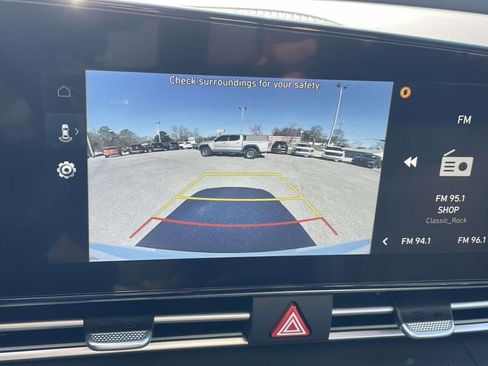 New 2026 Hyundai Elantra Limited image 18