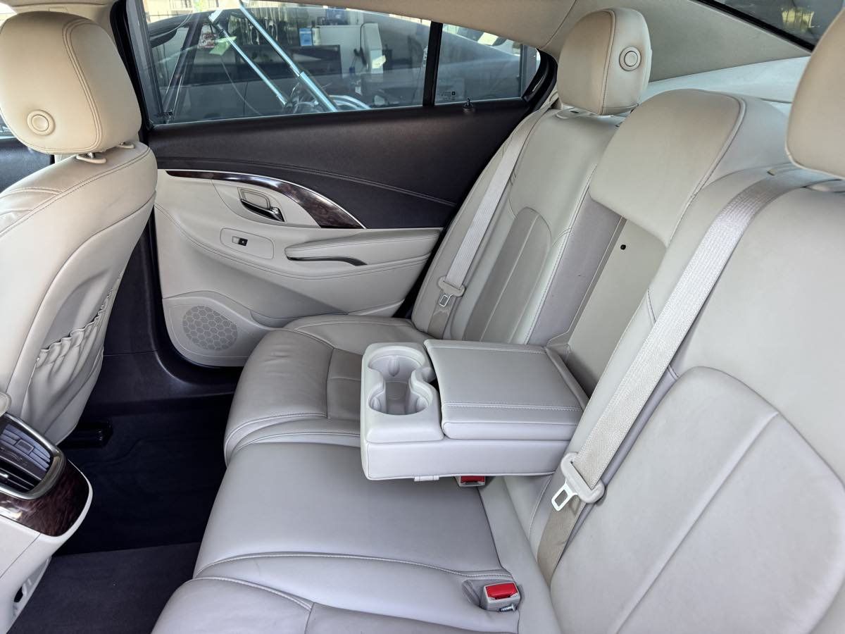 Used 2015 Buick LaCrosse Leather FWD image 28