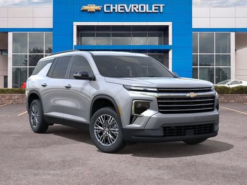 New 2026 Chevrolet Traverse LT w/ Driver Confidence Package FWD image 7