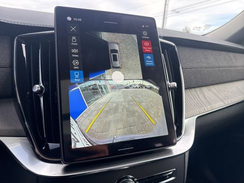 New 2026 Volvo XC90 B6 Ultra w/ Protection Package image 25