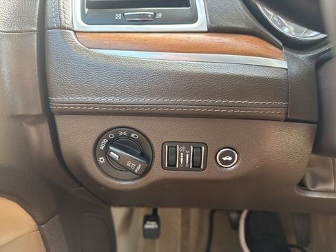 Used 2013 Chrysler 300 C Luxury Series w/ Harman Kardon Audio Group AWD/4WD image 25