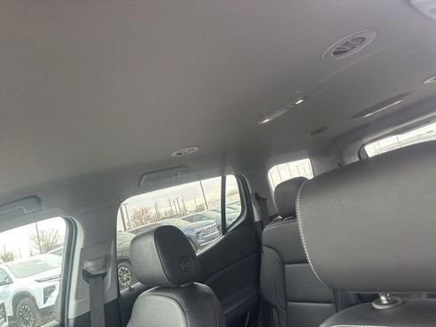 Used 2023 GMC Acadia SLT AWD/4WD image 15