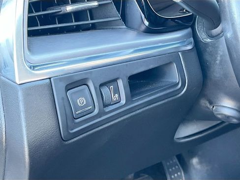 Used 2019 Cadillac XT5 Luxury image 10