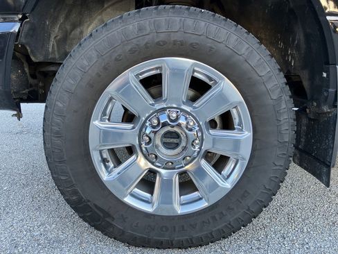 Certified 2022 Ford F250 Platinum w/ FX4 Off-Road Package image 11