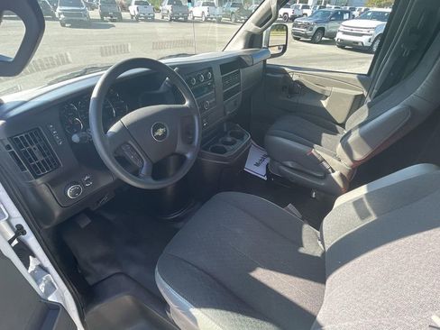 Used 2023 Chevrolet Express 2500 w/ Driver Convenience Package image 18