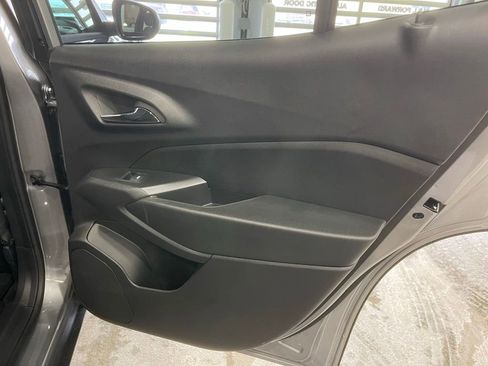 New 2026 Chevrolet Trax LT w/ LT Convenience Package image 25