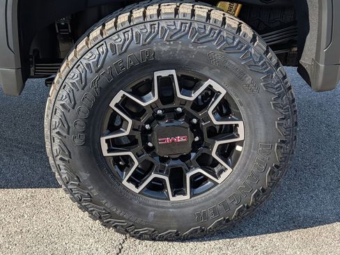 New 2026 GMC Sierra 2500 AT4X AWD/4WD image 10