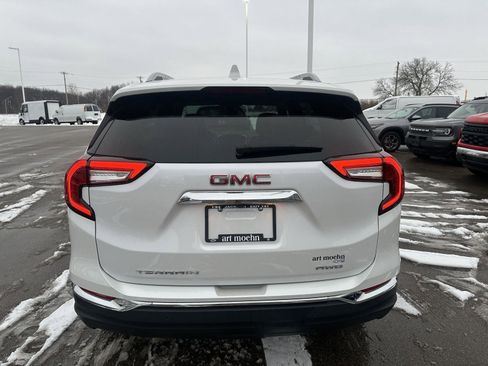 Used 2022 GMC Terrain SLT w/ Infotainment Package II image 7