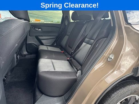 Used 2025 Nissan Rogue SV AWD/4WD image 12