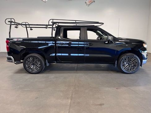 Used 2022 Chevrolet Silverado 1500 LT image 2