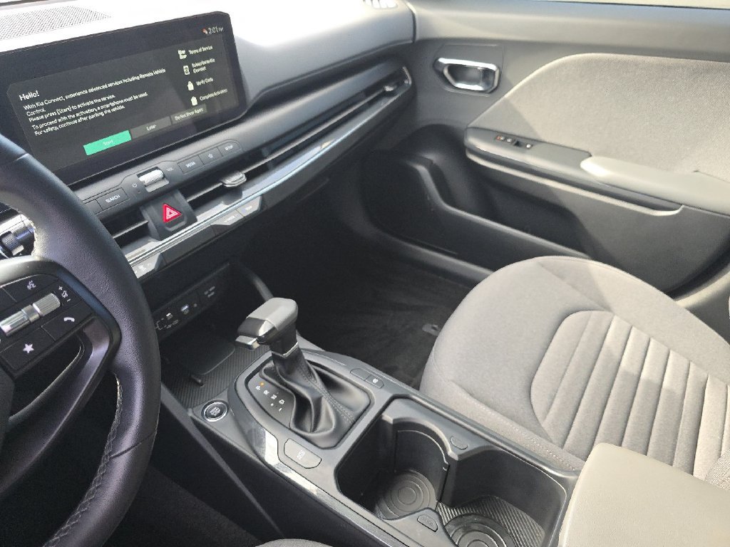 Used 2025 Kia K4 EX FWD image 27