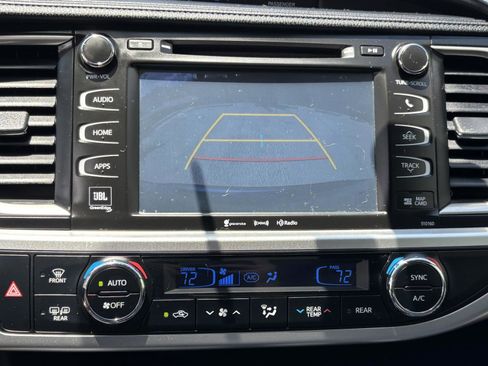 Used 2016 Toyota Highlander Limited Platinum image 38