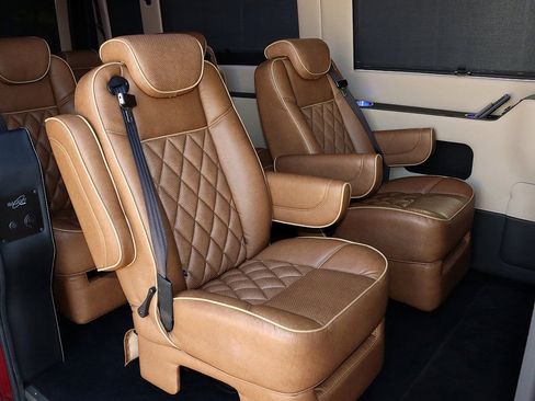 Used 2023 RAM ProMaster 2500 w/ Premium Convenience Group (B) image 5