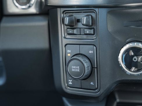 New 2026 Ford F250 Lariat w/ Chrome Package image 29