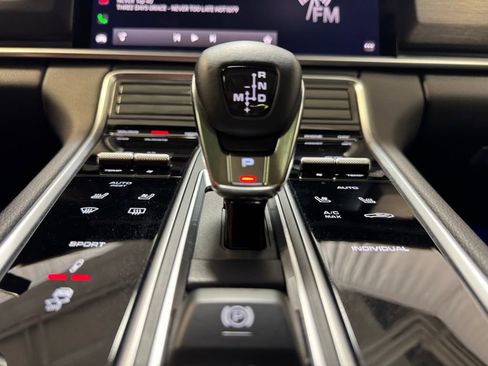 Certified 2023 Porsche Panamera 4 Platinum Edition AWD/4WD image 27