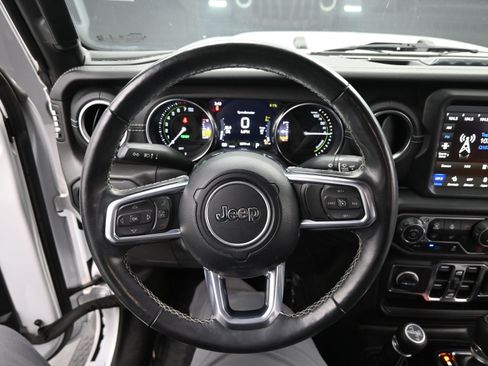 Used 2023 Jeep Wrangler Sahara w/ Cold Weather Group image 19