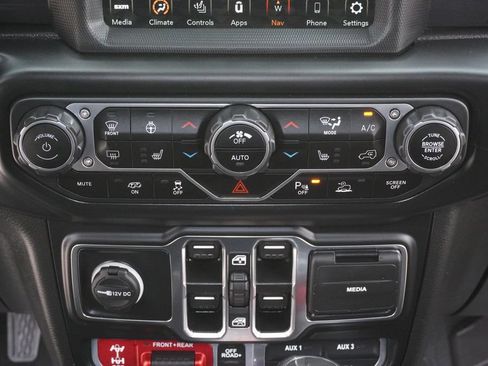 Used 2022 Jeep Wrangler Unlimited Rubicon w/ Trailer Tow Package AWD/4WD image 16