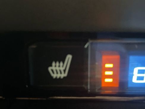 Used 2016 Toyota Tacoma TRD Off-Road image 19