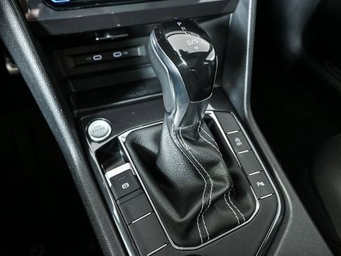 Used 2024 Volkswagen Tiguan SE R-Line image 13